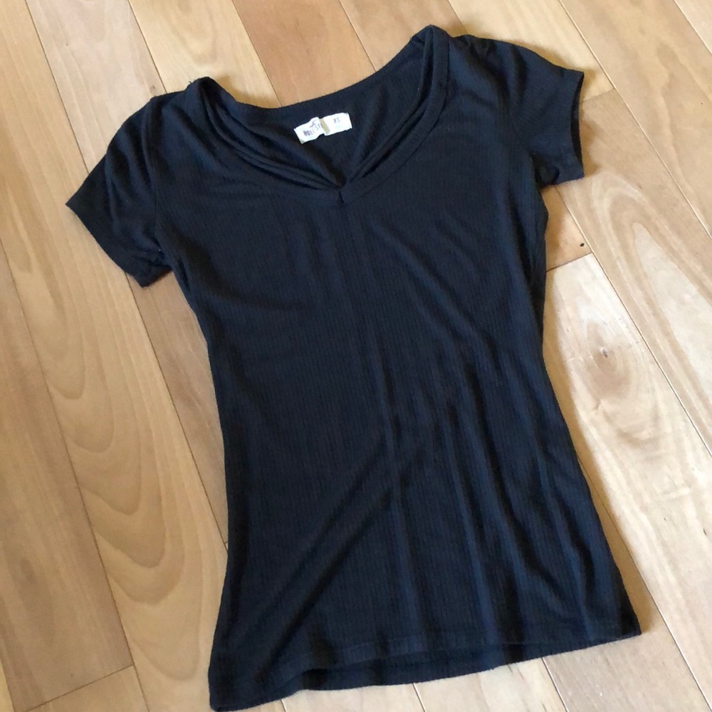 Black Hollister shirt